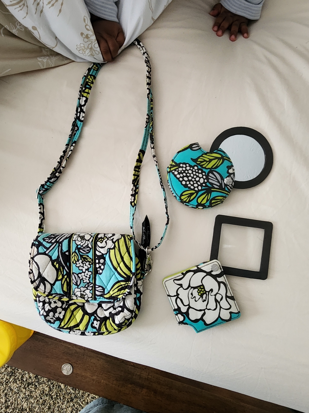 Vera Bradley Retired Island Floral Pattern Bag & Accessories